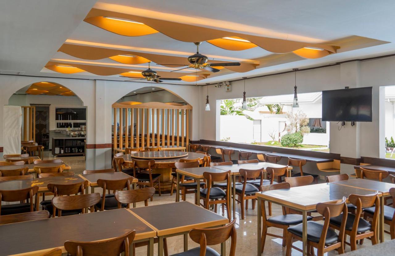 Adela Resort Panglao Exteriör bild